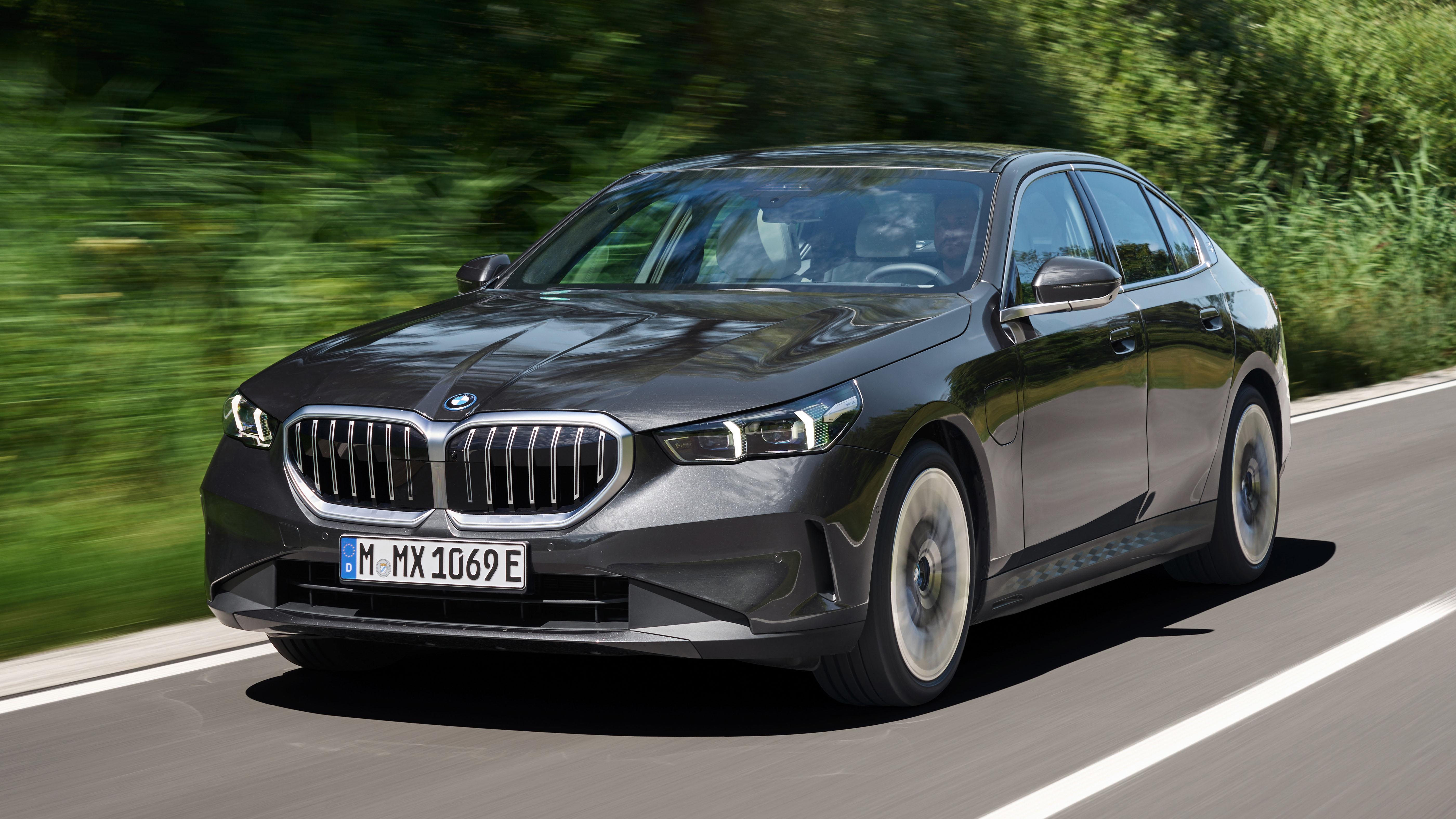image of BMW 550e
